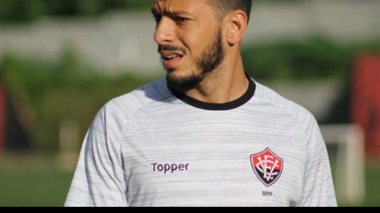 Imagem Vitória adia apresentação de atleta, após derrota para São Paulo