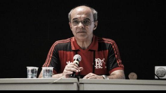 Imagem Presidente do Flamengo banca permanência de treinador