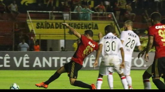 Imagem Momento certo: Vitória vence primeira fora de casa e deixa Z4