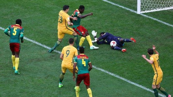 Imagem Copa das Confederações: Camarões e Austrália empatam pela 2ª rodada e ficam longe da classificação