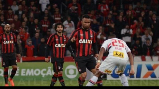 Imagem Otimista, meia do Atlético-PR quer triunfo sobre o Vitória