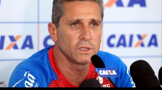 Imagem Após quarto jogo sem vencer, Jorginho mostra preocupação