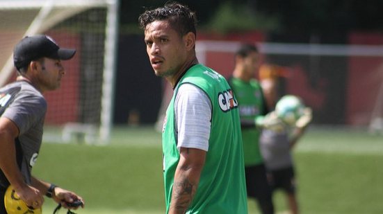 Imagem Com presença de Carlos Eduardo, elenco do Vitória se reapresenta no Barradão