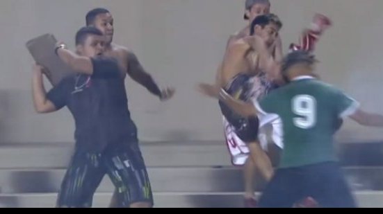 Imagem Clássico na Série B tem briga de torcida e morte entre Goiás e Vila Nova