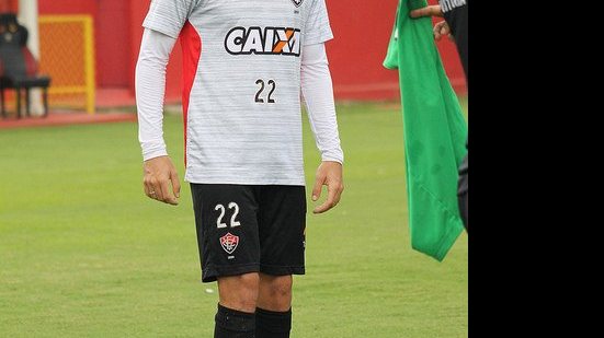 Imagem Flávio assina rescisão e se despede do Vitória: &quot;Eternamente grato&quot;