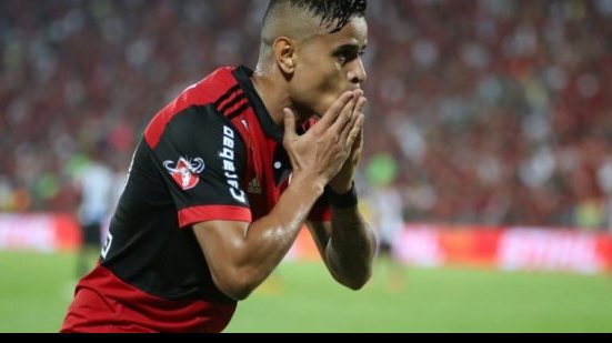 Imagem Flamengo larga com Vitória sobre o Santos no Rio 