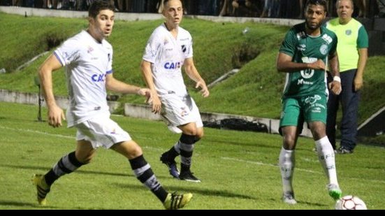 Imagem Em grande fase, Guarani assume liderança da Série B