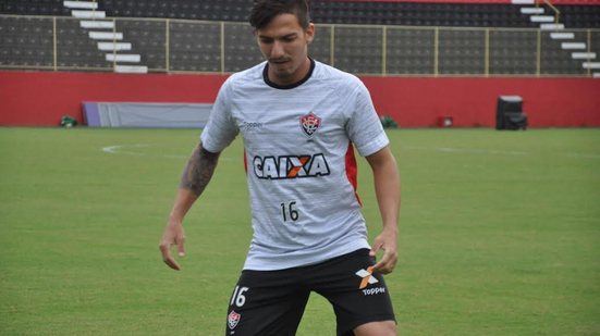 Imagem Lateral quer boa sequência do Vitória na Série A para equipe baiana deixar o Z4 da competição