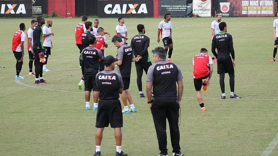 Imagem Com surpresas, Vitória é relacionado para pegar o Atlético-GO