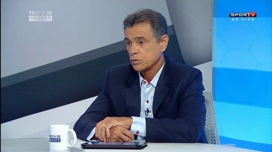 Imagem Liminar suspende pagamento do Vitória a Edinho Nazareth