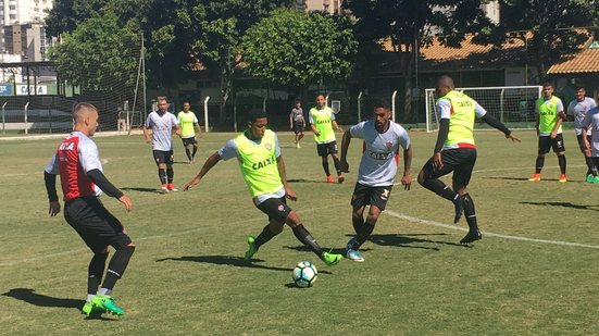 Imagem No CT do Goiás, Vitória finaliza preparação para jogo deste sábado