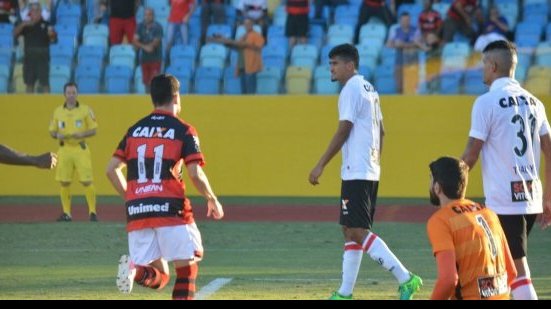 Imagem Vitória vence o Atlético-GO e empurra o Bahia para zona de rebaixamento