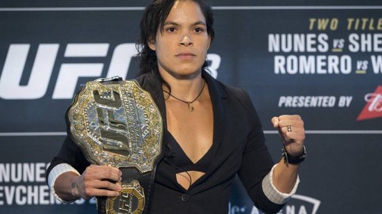 Imagem Amanda Nunes rebate críticas e diz que não tinha condições de lutar