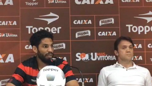 Imagem Devendo estrear contra o Palmeiras, Wallace é apresentado pelo Vitória e pede time imbatível em casa