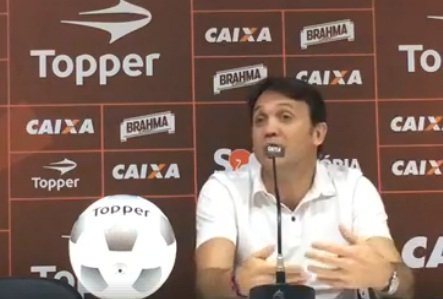 Imagem Petkovic revela busca por três reforços, mas não garante mais contratações para o Vitória em 2017