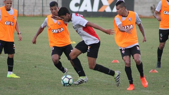 Imagem Após sofrer goleada em casa, Vitória se reapresenta no Barradão
