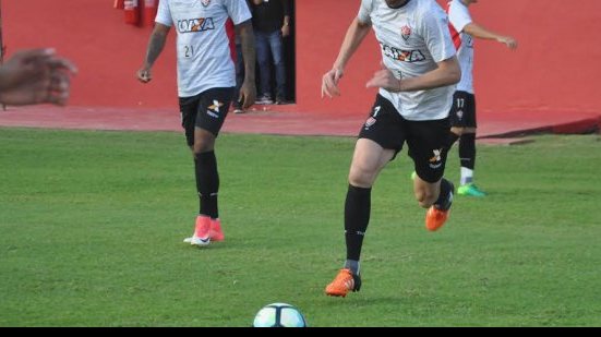 Imagem Barrado por Gallo na última partida, volante acredita em reação do Vitória
