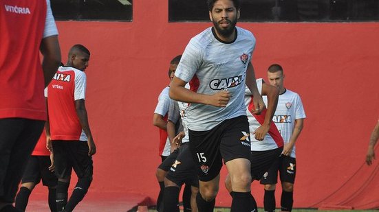 Imagem Com Wallace na lista, Vitória divulga relacionados para enfrentar o Palmeiras