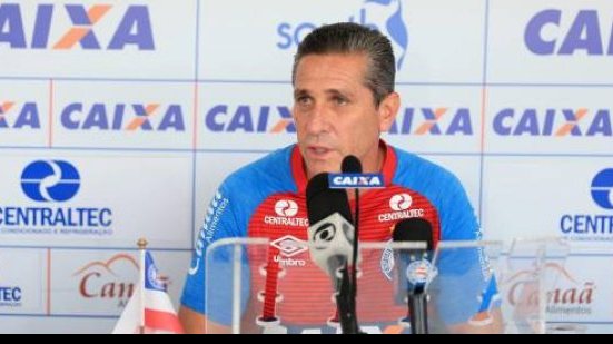 Imagem Jorginho confirma Éder e Allione titulares contra o Avaí