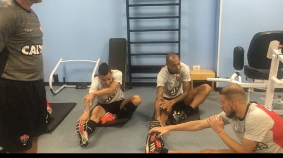 Imagem Em São Paulo, elenco do Vitória faz treino físico