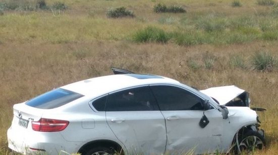 Imagem Ex-jogador Liedson se envolve em acidente de carro na Bahia