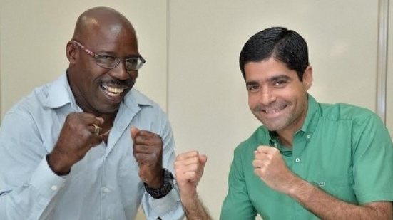 Imagem Prefeito nega irregularidade em contratação de ex-pugilista: vai ajudar muito a gestão