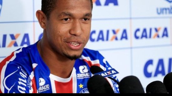Imagem Rodrigão lamenta ausência contra o Santos e promete dedicação para se recuperar