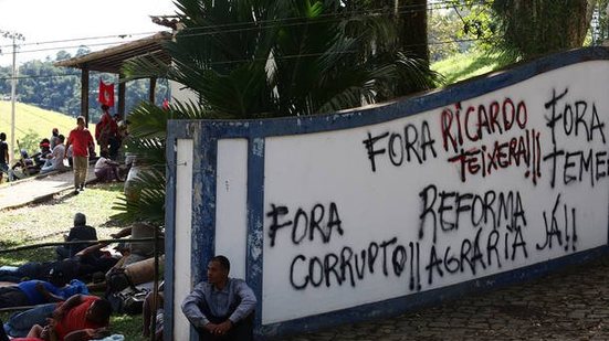 Imagem Fazenda de ex-presidente da CBF é desocupada pelo MST no estado do Rio