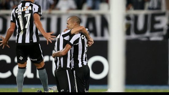 Imagem Botafogo despacha o Atlético-MG e vai à semifinal da Copa do Brasil