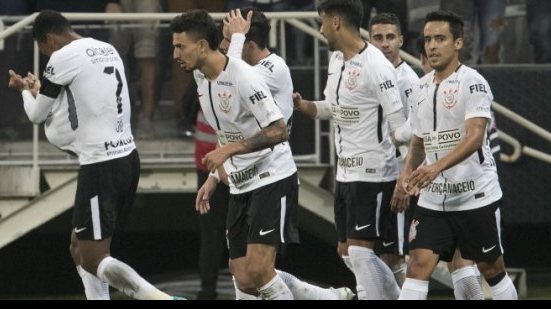 Imagem Com empates, Corinthians mantém folga na liderança da Série A
