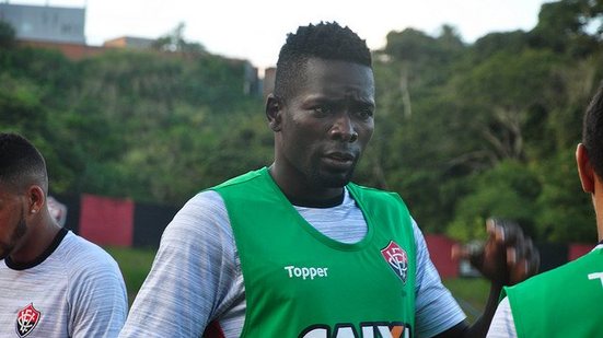 Imagem Kanu pede para Vitória tomar cuidado com Lucca na partida desta quarta