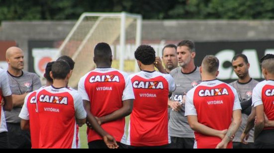 Imagem  Mancini comanda treino fechado e testa time para confronto com a Ponte