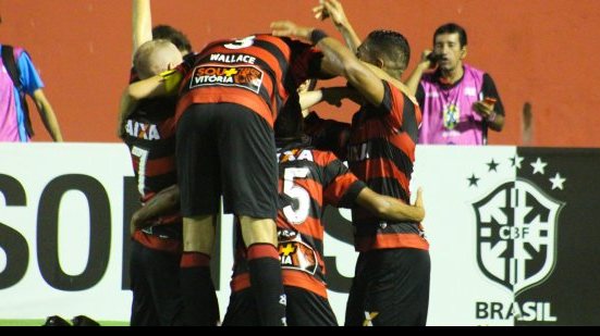 Imagem Vitória vence a Ponte Preta e encerra jejum no Barradão