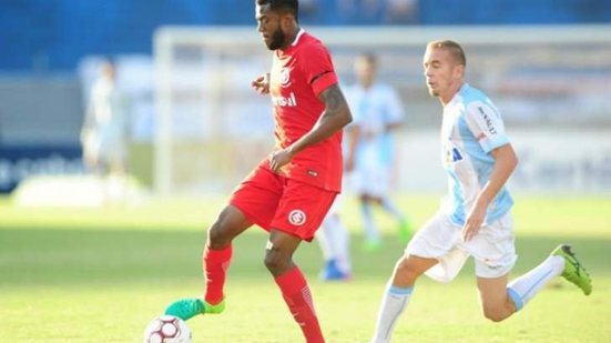 Imagem Sem convencer no Internacional, ex-Vitória é emprestado para clube árabe