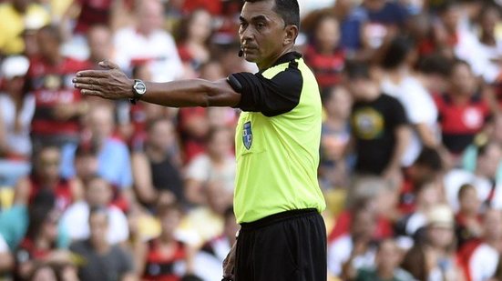 Imagem Bahia x São Paulo: João Batista de Arruda apita o duelo