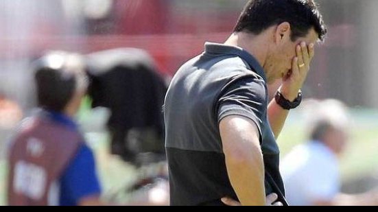 Imagem Após derrota para o Vitória, Flamengo demite Zé Ricardo