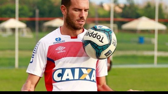 Imagem STJD julga recurso, mantém pena e Lucas Fonseca desfalca Bahia contra o Atlético-PR
