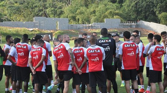 Imagem Vitória divulga lista de relacionados para o jogo contra o Avaí; André Lima foi vetado