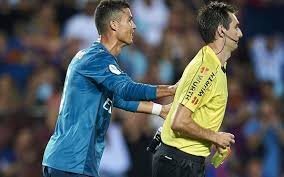 Imagem Real Madrid tenta recorrer a suspensão de 5 jogos a Cristiano Ronaldo; Federação rejeita pedido