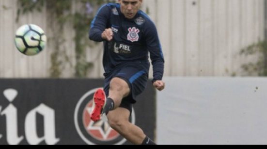 Imagem  Jadson treina e pode reforçar o Corinthians contra o Vitória; Arana é dúvida