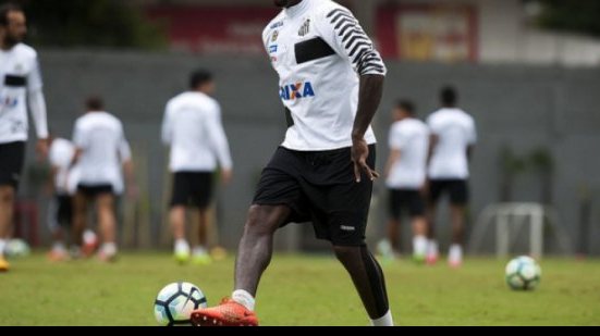 Imagem Insatisfeito com reserva, zagueiro do Santos espera propostas de clubes