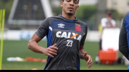 Imagem Lateral do Vasco quer triunfo em Salvador para encostar no G6