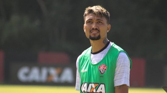 Imagem Médico do Vitória elogia recuperação de Kieza: &quot;Extremamente rápida&quot;