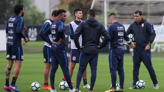 Imagem Fábio Carille confirma time do Corinthians que enfrenta o Vitória