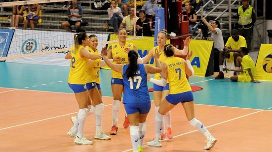 Imagem Vôlei Feminino: Brasil vence o Peru e decide título Sul-Americano com a Colômbia