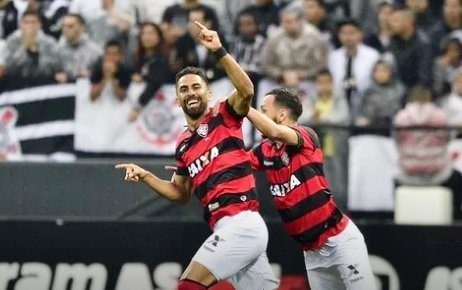 Imagem Vitória derruba líder invicto e renova esperança na briga contra o rebaixamento