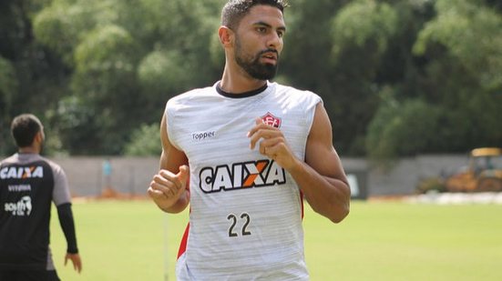 Imagem Santiago Tréllez comemora boa fase no Vitória: "Estou com muita confiança"