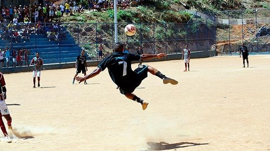 Imagem Arena Fonte Nova promove campeonato amador com moradores de comunidade