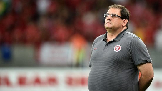 Imagem Após assumir liderança da Série B, Guto Ferreira elogia dedicação da equipe colorada