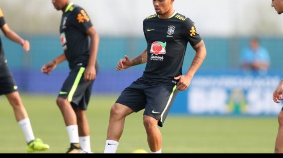 Imagem Tite testa Seleção e deixa Philippe Coutinho na reserva